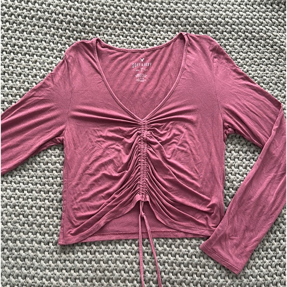 pink AEO top
